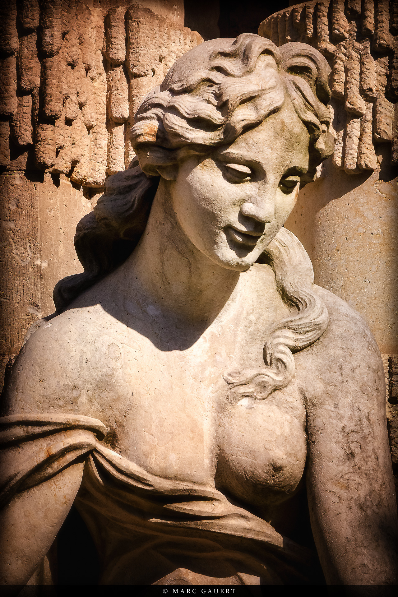 Statue im Nymphenbad des Zwingers in Dresden